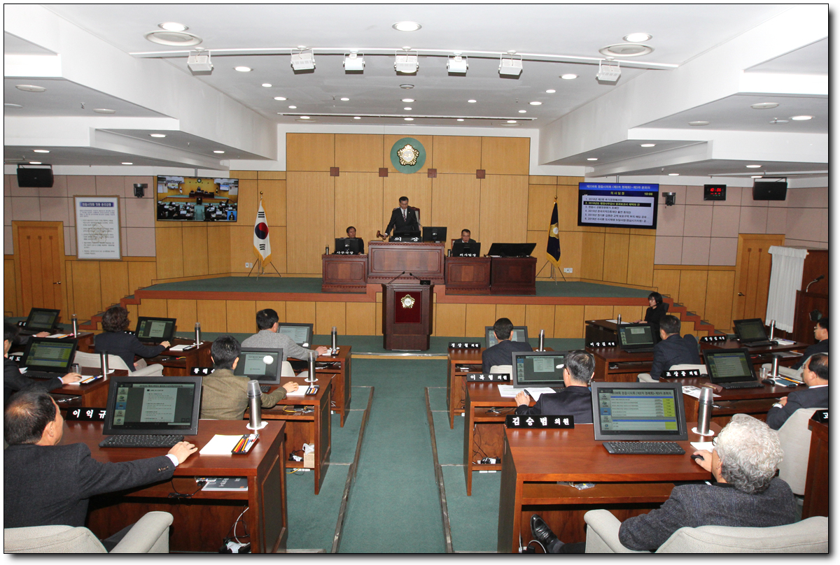 정읍시의회는 제238회 정읍시의회 제2차 정례회 제3차 본회의를 개회했다.