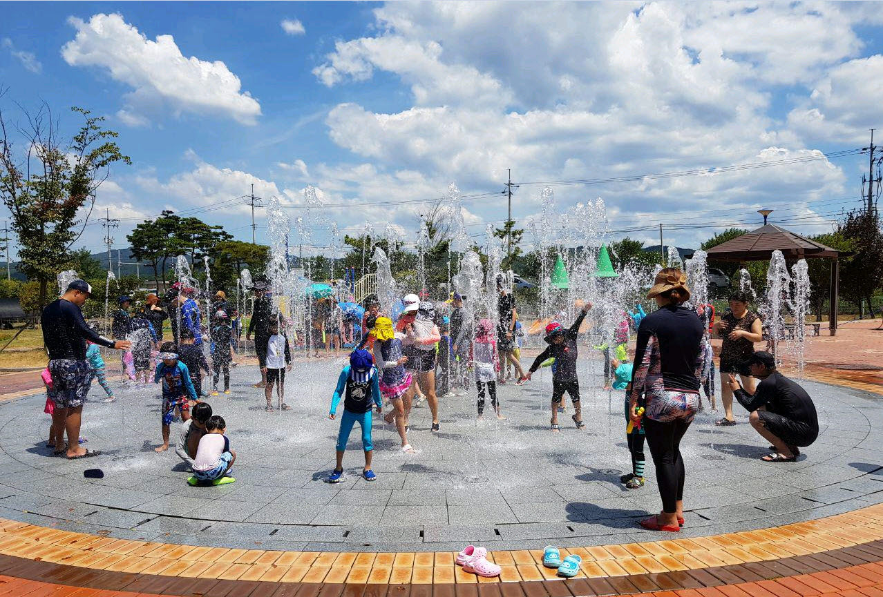정읍시는 해가 갈수록 인기를 더하고 있는 칠보 물테마유원지 물놀이장을 올 여름에도 시민들에게 안전하게 제공하기 위해 시설보수 사업을 실시한다