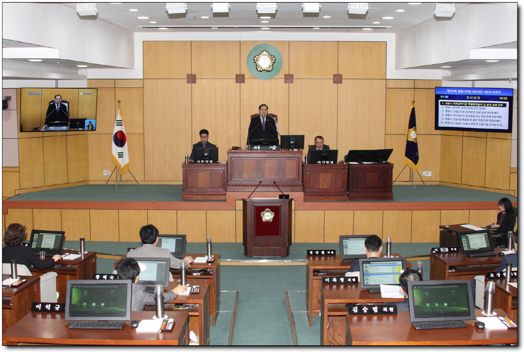 정읍시의회는 1.22~1.30일까지 9일간의 일정으로 제239회 정읍시의회 임시회를 마무리하였다.