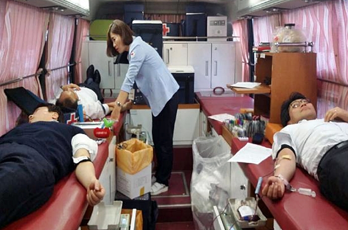정읍시는 동절기 혈액 수급 안정화와 이웃사랑 실천을 위해 “사랑의 헌혈 운동”을 전개한다고 밝혔다.