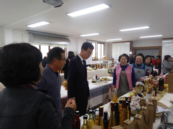 지난 3일 고창군 농업기술센터는 '고창군 식초문화아카데미(3월~11월)'의 참가자를 오는 17일까지 모집한다.