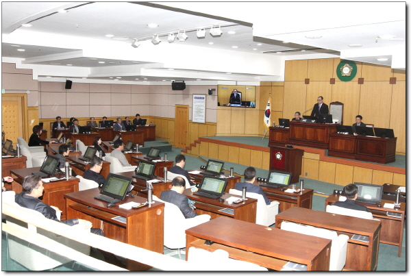 21일, 정읍시의회는 지난 18일부터 열린 제250회 정읍시의회 임시회를  4일간의 일정으로 마무리하였다.