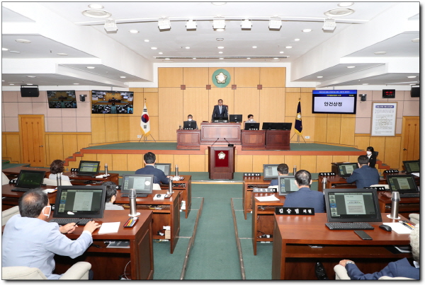 정읍시의회는 제253회 정읍시의회 임시회를 26일부터 29일까지 4일간의 일정으로 마무리하였다.