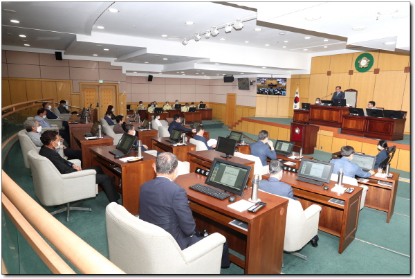 정읍시의회는 제256회 정읍시의회 임시회를 20일부터 28일까지 9일간의 일정으로 마무리하였다.