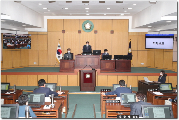 정읍시의회는 제268회 정읍시의회 임시회를 10월 12일부터 15일까지 4일간의 일정으로 마무리 하였다.